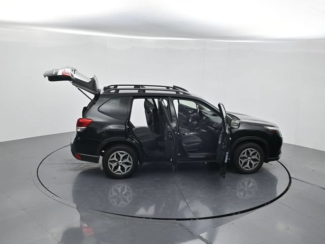 Used 2024 Subaru Forester Premium AWD/4WD image 50