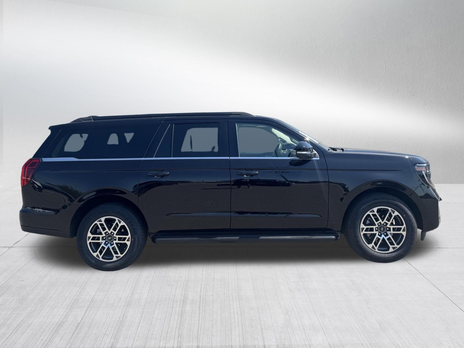 Certified 2025 Ford Expedition Max Active AWD/4WD image 8