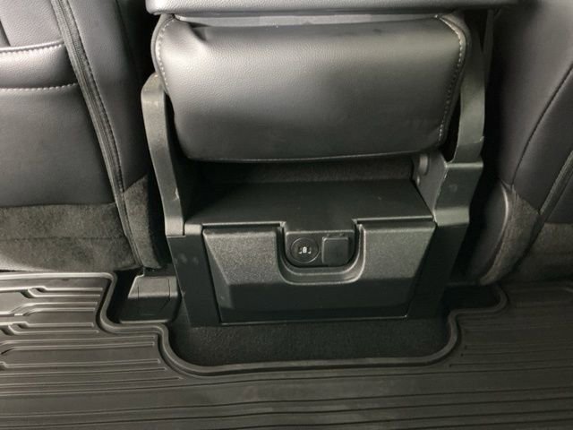 Certified 2025 Ford F350 Lariat w/ Black Appearance Package image 28