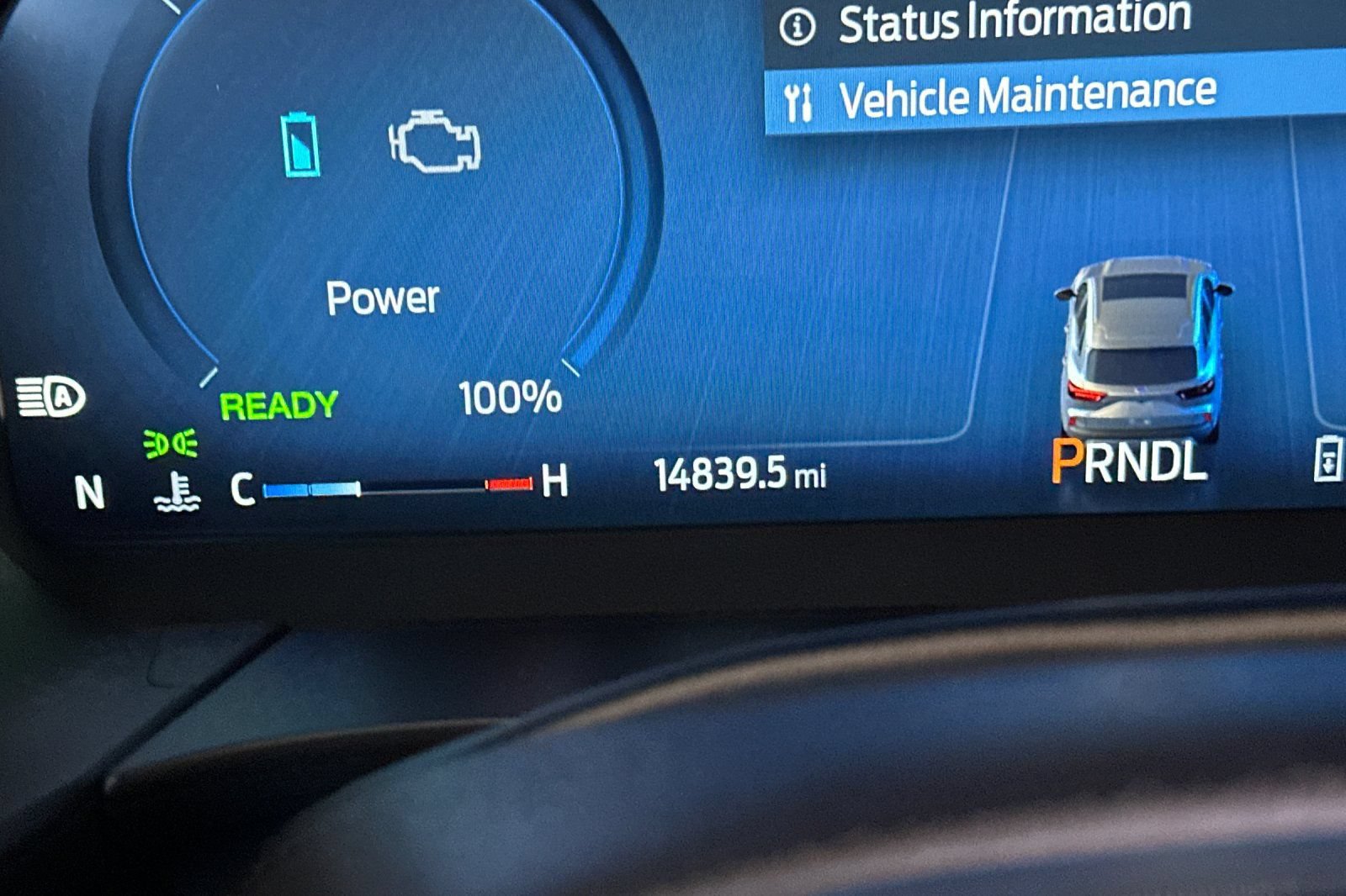 Certified 2025 Ford Escape SE w/ PHEV Premium Package FWD image 29