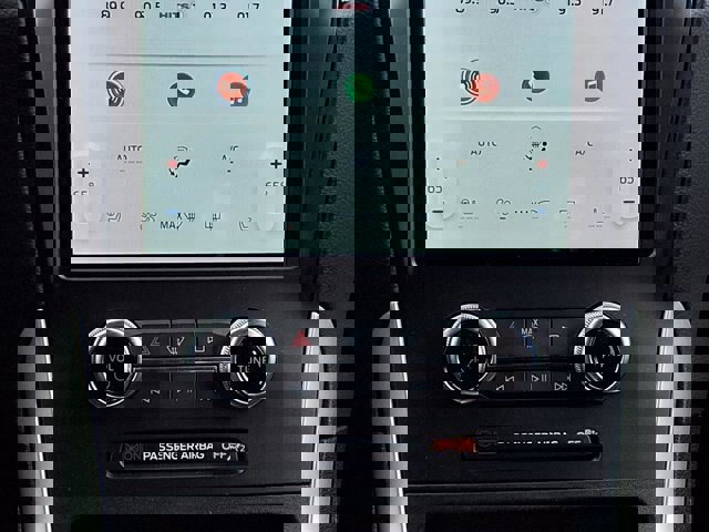 Certified 2024 Ford Edge SEL w/ Convenience Package image 12