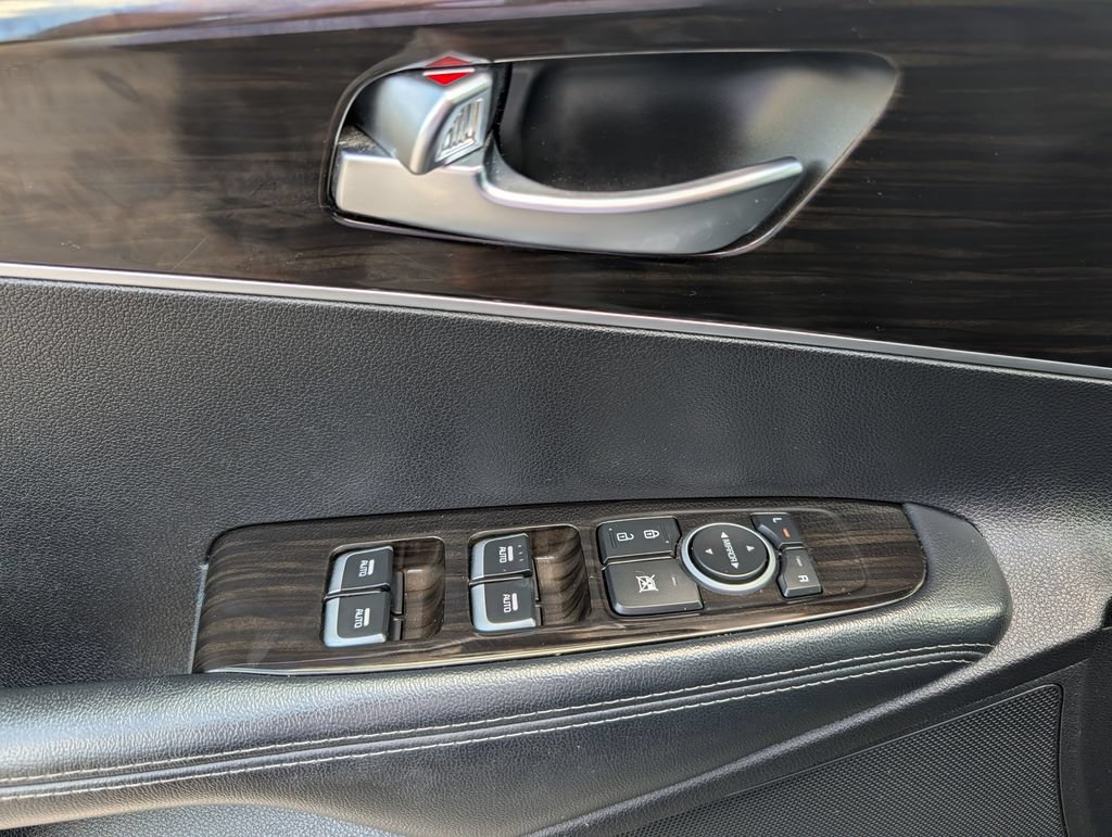 Used 2020 Kia Sorento S AWD/4WD image 19