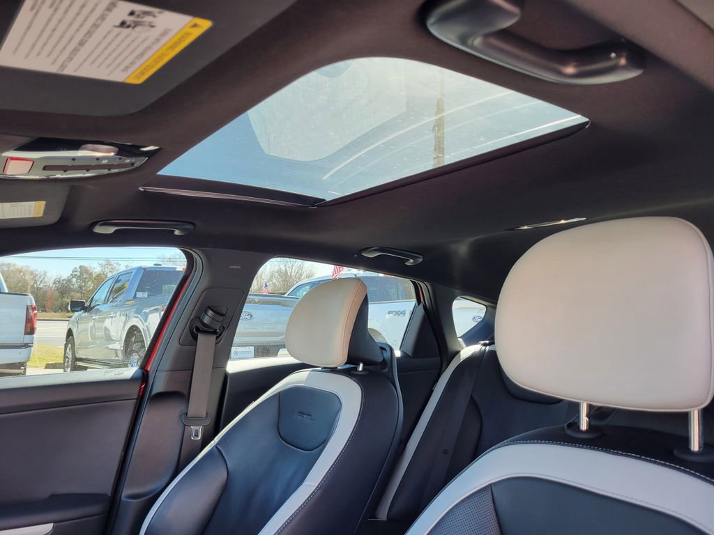 Used 2025 Kia K4 GT-Line w/ GT-Line Premium Package image 22