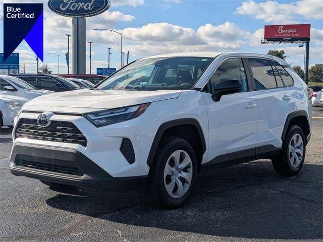 Used 2024 Toyota RAV4 LE image 1