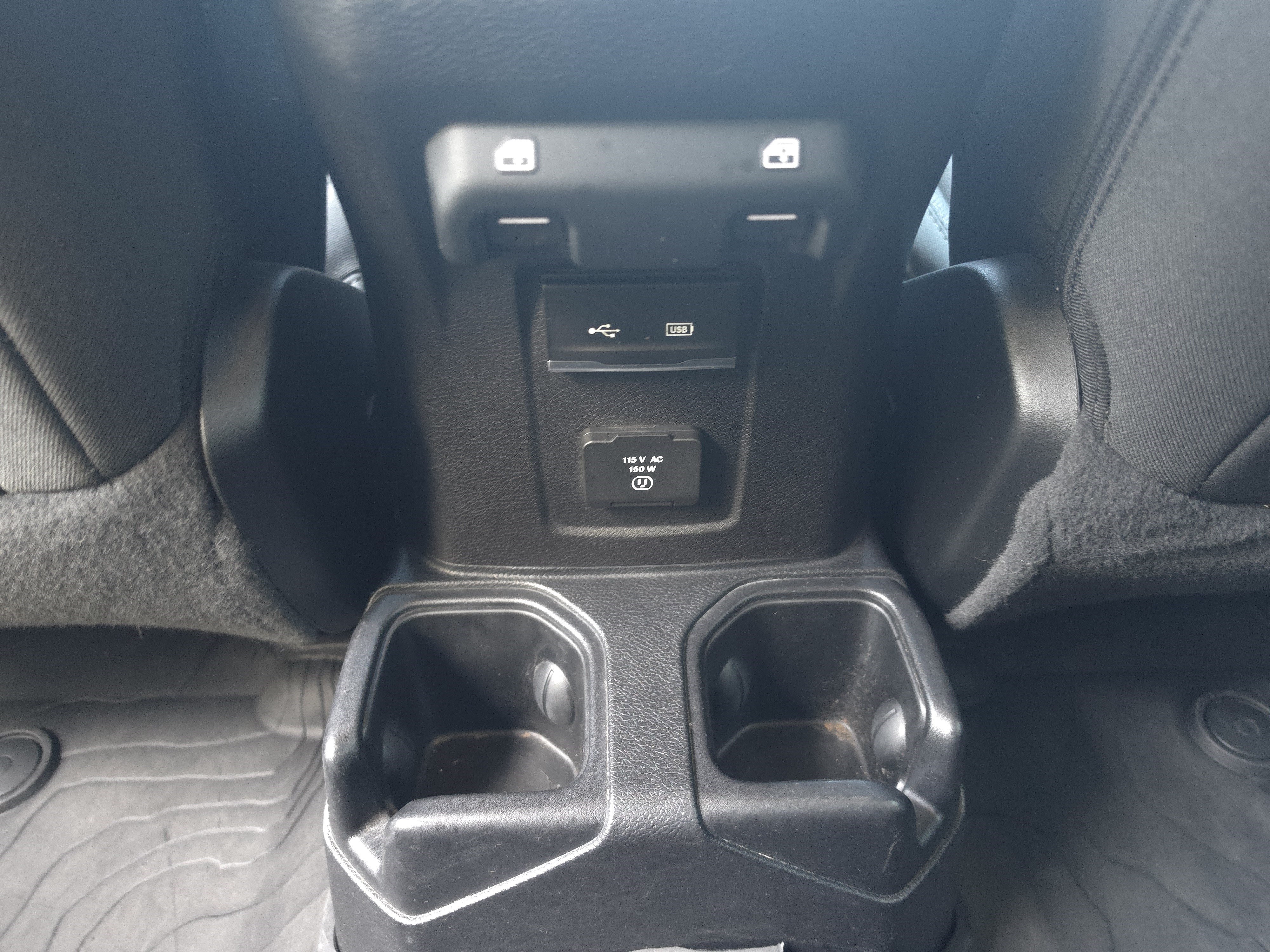 Used 2020 Jeep Wrangler Unlimited Sahara AWD/4WD image 24