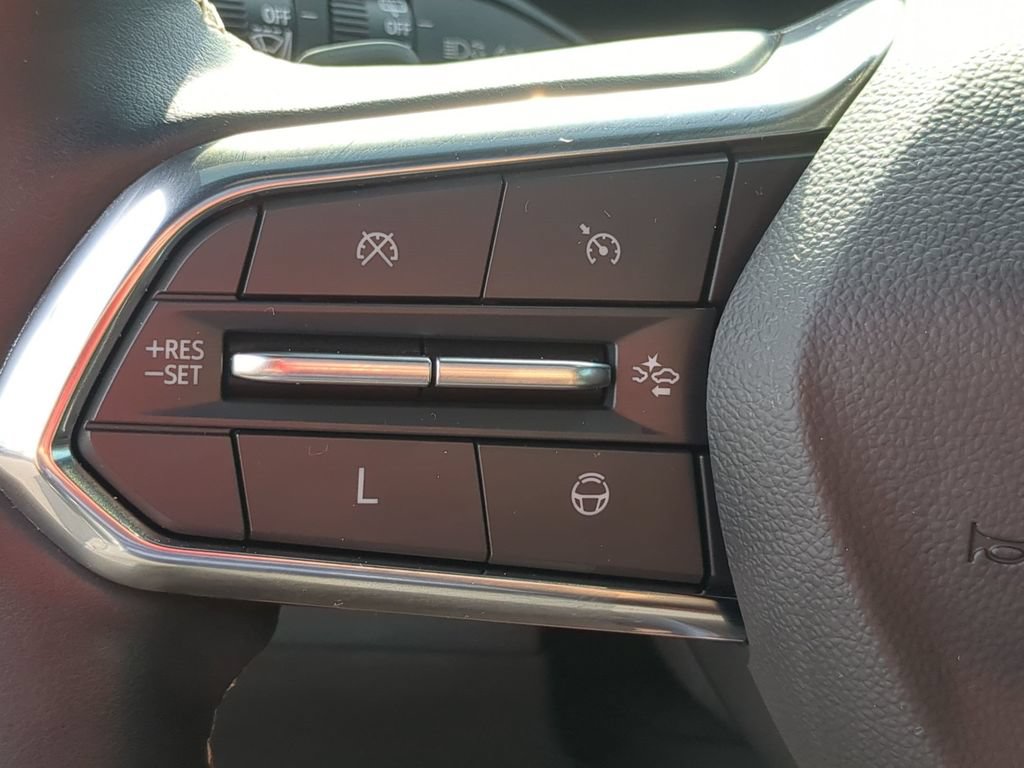 Used 2024 Chevrolet Traverse Z71 w/ Enhanced Driving Package AWD/4WD image 17