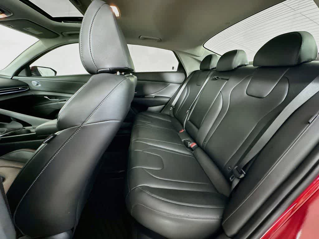Used 2024 Hyundai Elantra Limited FWD image 12