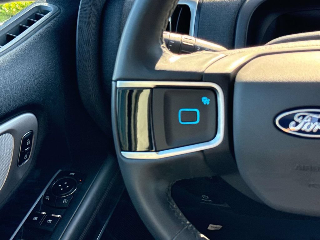 Certified 2025 Ford Expedition Active RWD image 14