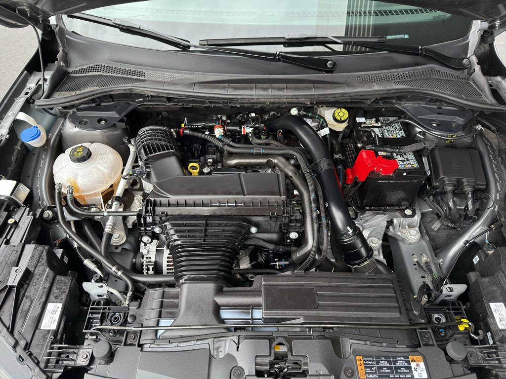 Certified 2025 Ford Escape Platinum AWD/4WD image 36