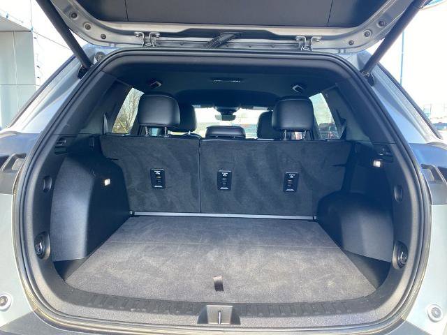 Used 2025 Chevrolet Equinox LT w/ Convenience Package II image 11