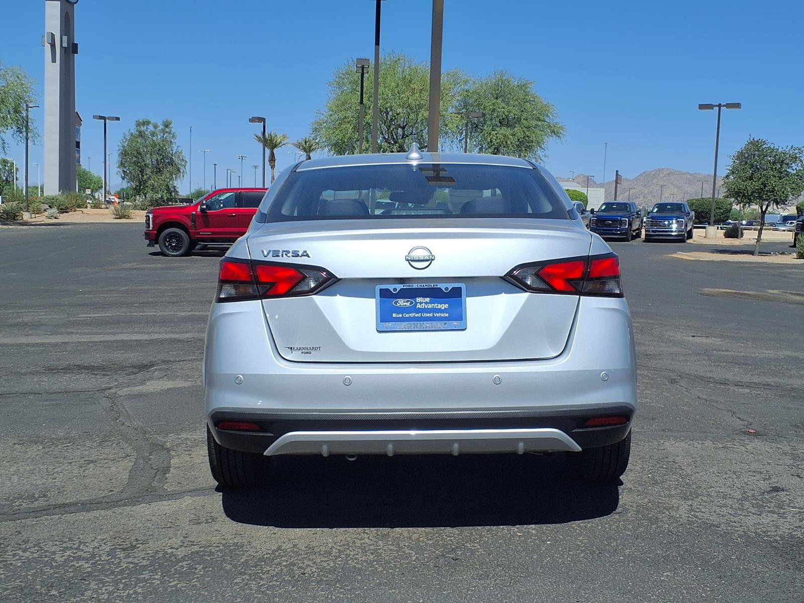 Used 2025 Nissan Versa SV w/ Trunk Package FWD image 5