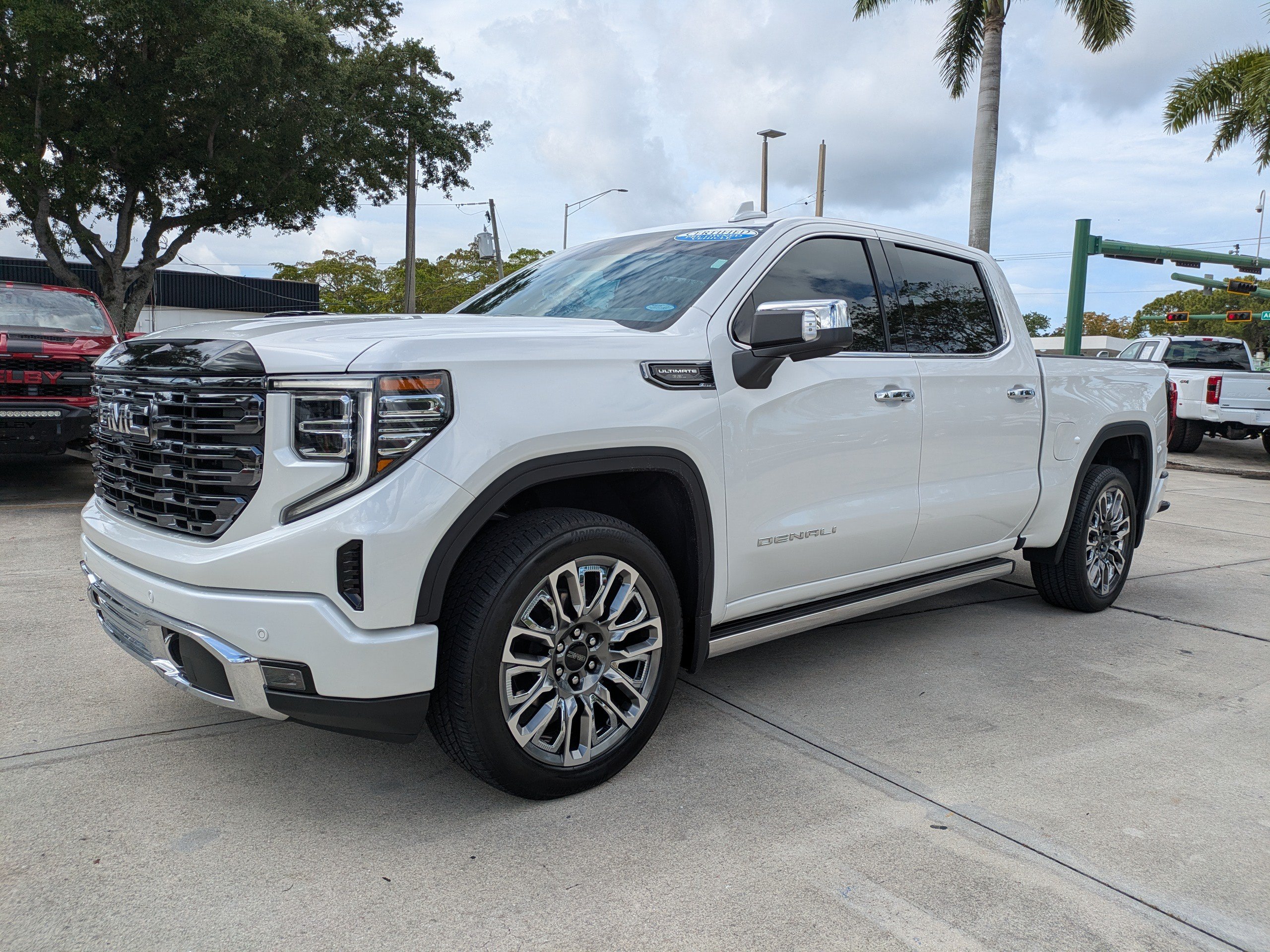 Used 2025 GMC Sierra 1500 Denali Ultimate AWD/4WD image 7