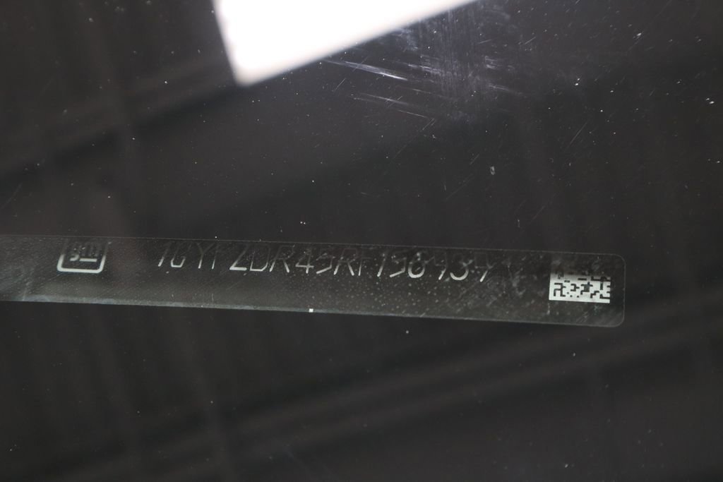 Used 2024 Cadillac XT4 Premium Luxury image 36