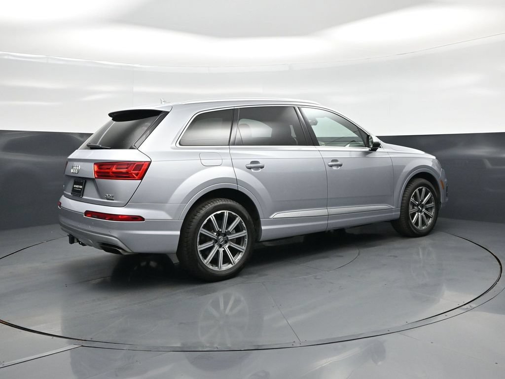 Used 2017 Audi Q7 3.0T Premium Plus w/ Premium Plus Package AWD/4WD image 31