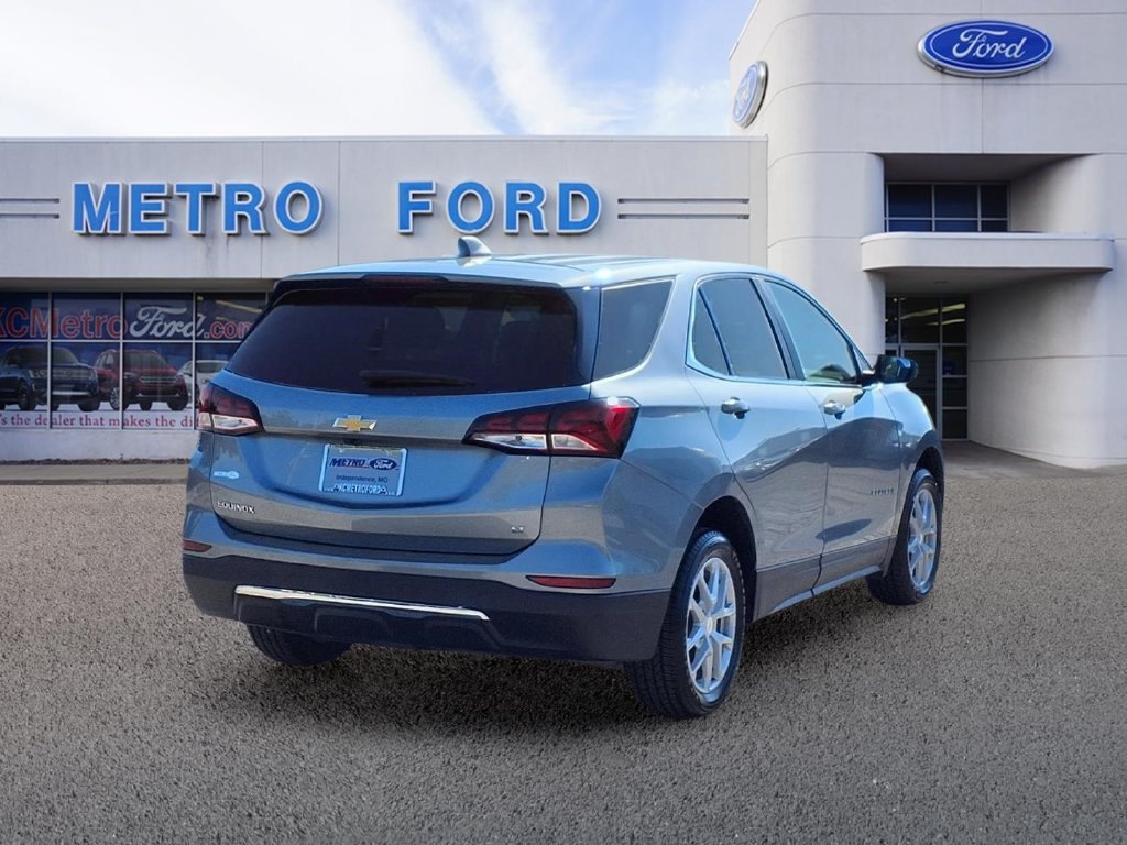 Used 2023 Chevrolet Equinox LT FWD image 3