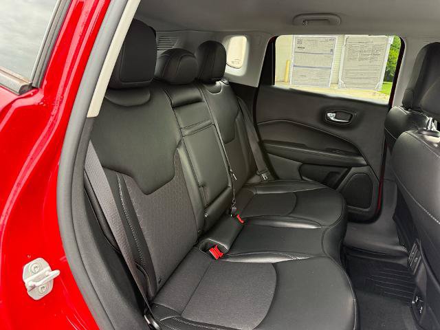 Used 2019 Jeep Compass Latitude AWD/4WD image 21