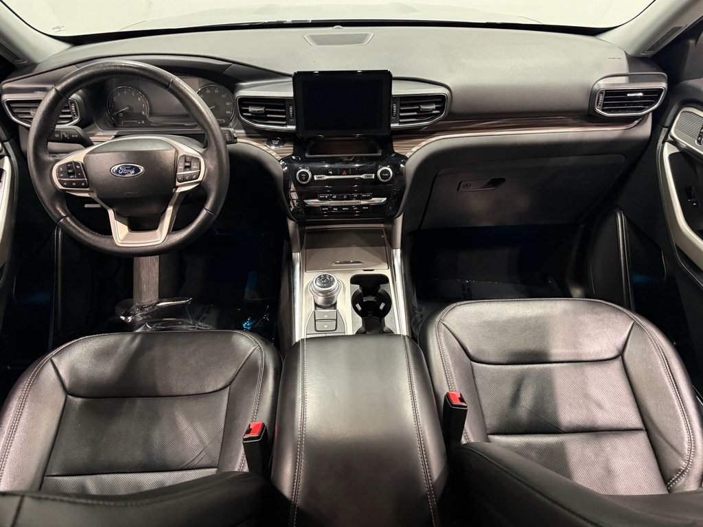 Certified 2024 Ford Explorer Limited image 33