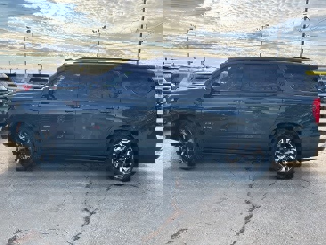 Used 2025 GMC Yukon AT4 Ultimate image 1