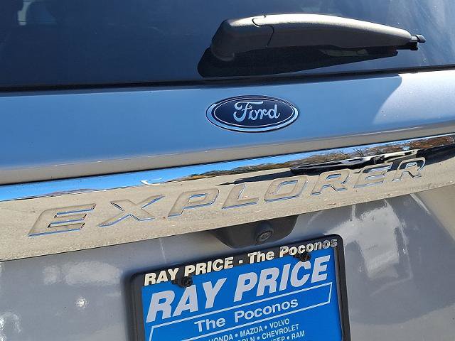 Certified 2023 Ford Explorer XLT w/ Equipment Group 202A AWD/4WD image 30