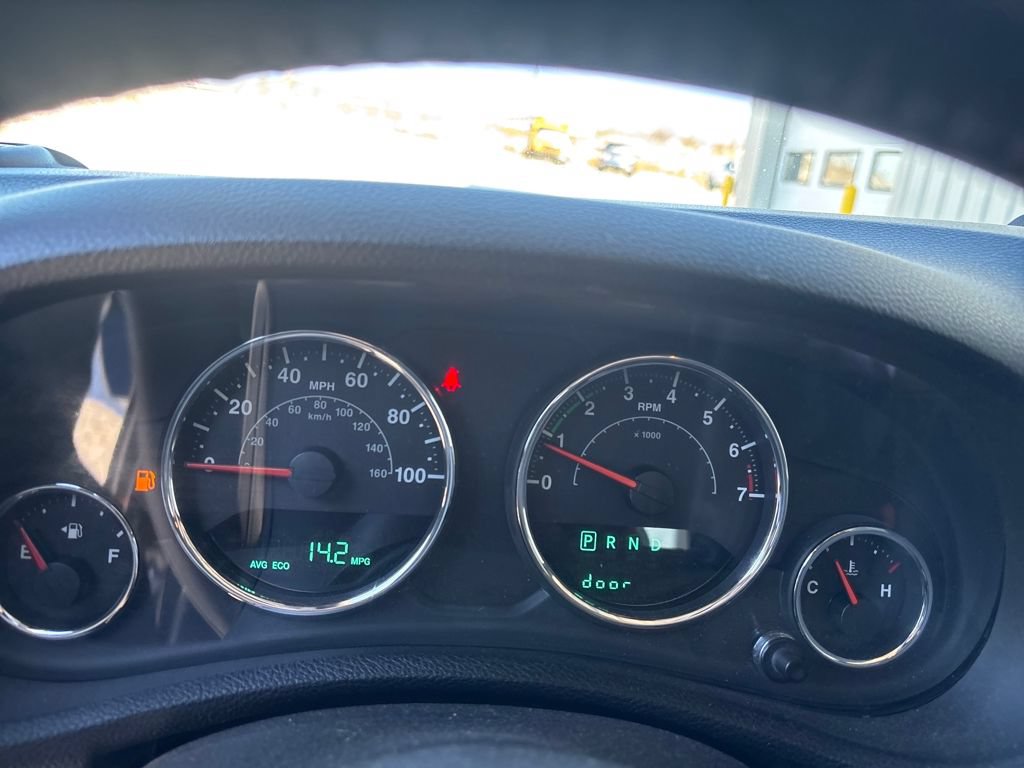 Used 2017 Jeep Wrangler Unlimited Rubicon w/ Max Tow Package AWD/4WD image 18