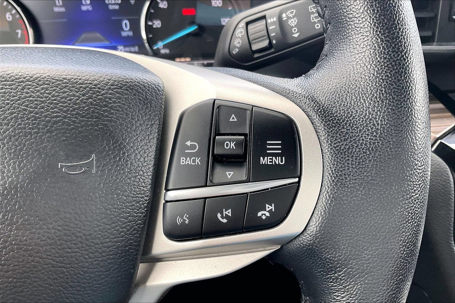 Certified 2023 Ford Explorer Limited AWD/4WD image 21