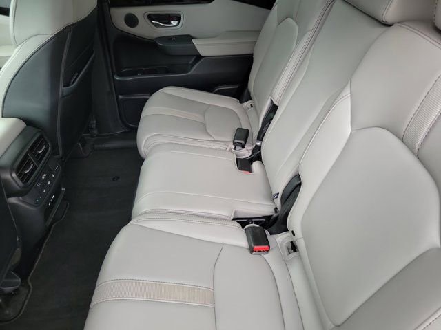 Used 2024 Honda Pilot EX-L image 11
