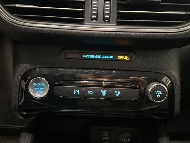 Certified 2026 Ford Escape SE w/ PHEV Premium Package FWD image 11