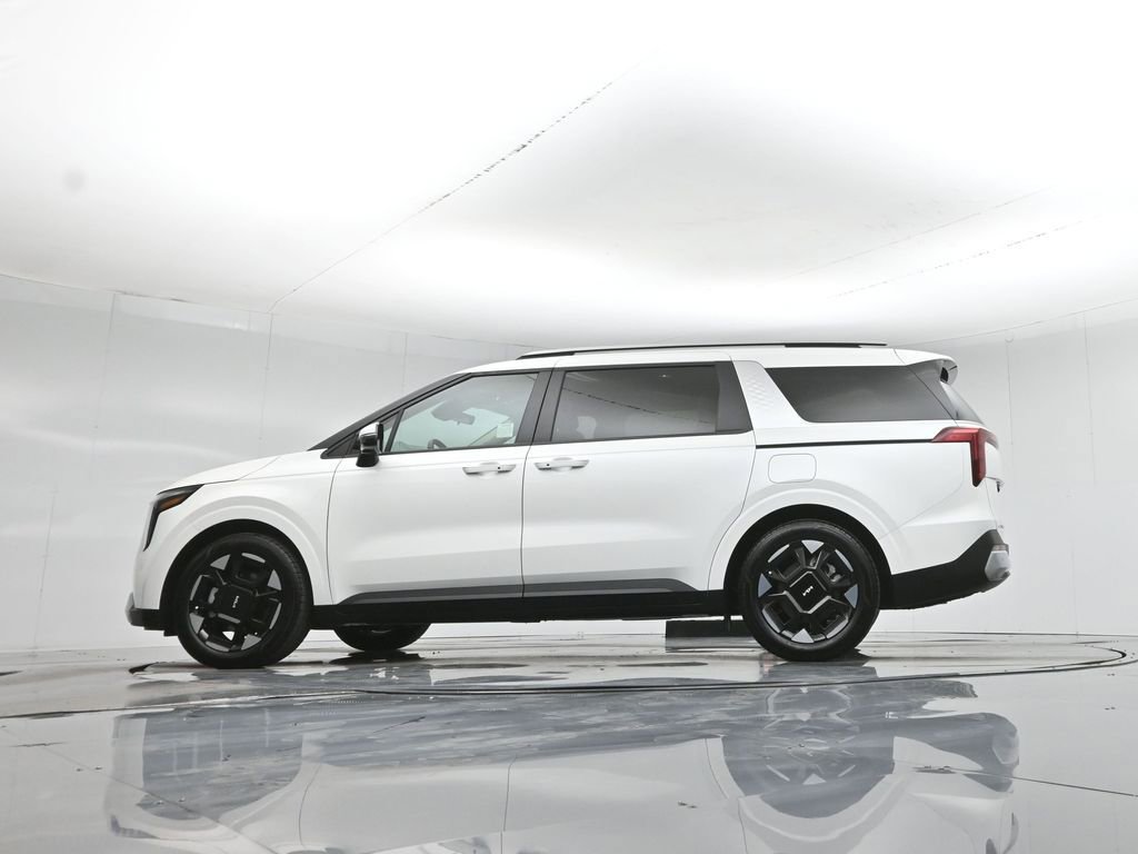 Used 2025 Kia Carnival EX image 50