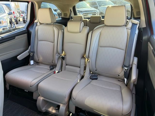 Used 2023 Honda Odyssey Elite image 18