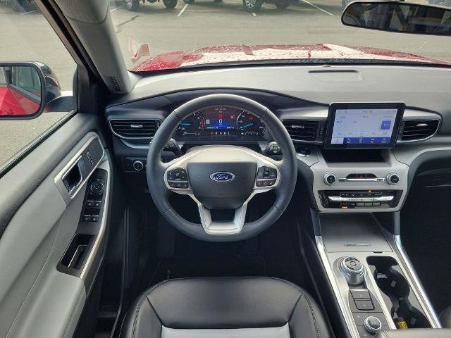 Certified 2024 Ford Explorer XLT w/ Equipment Group 202A AWD/4WD image 15