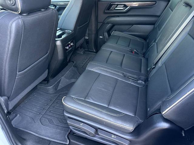 Used 2025 GMC Yukon XL Elevation w/ LPO, Yukon Black Package AWD/4WD image 11