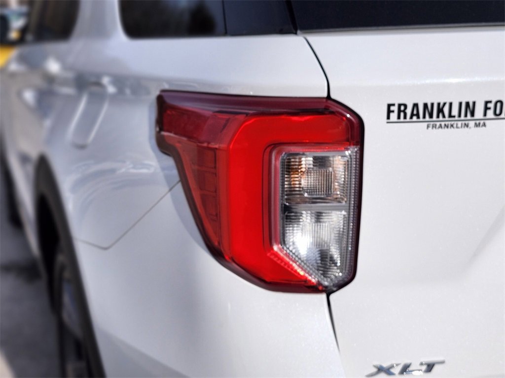 Certified 2022 Ford Explorer XLT w/ Equipment Group 202A image 9