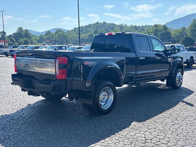 Certified 2023 Ford F450 Platinum w/ FX4 Off-Road Package AWD/4WD image 8