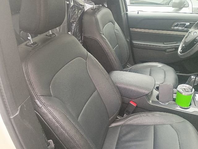 Certified 2018 Ford Explorer XLT w/ Equipment Group 202A FWD image 14