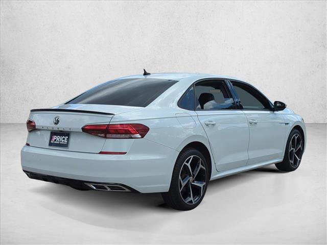 Used 2022 Volkswagen Passat 2.0T R-Line image 3