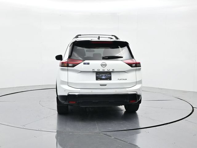 Used 2025 Nissan Rogue Platinum w/ Platinum Premium Package FWD image 8