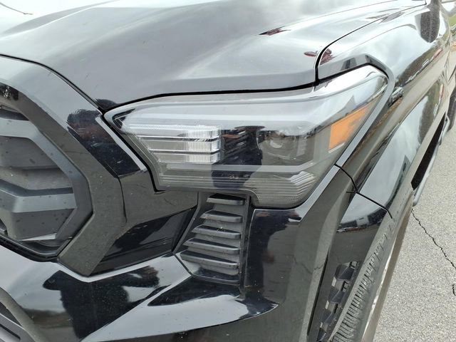 Used 2024 Toyota Tacoma SR5 AWD/4WD image 16