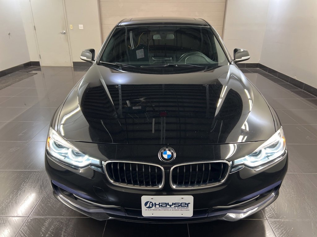 Used 2018 BMW 330i xDrive Sedan w/ Convenience Package image 6