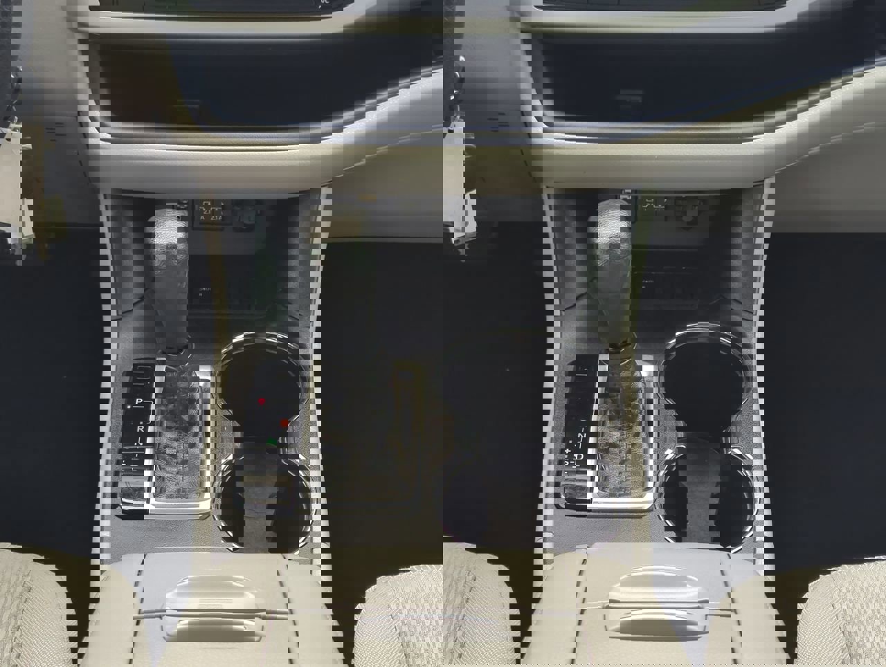 Used 2018 Toyota Highlander LE image 18