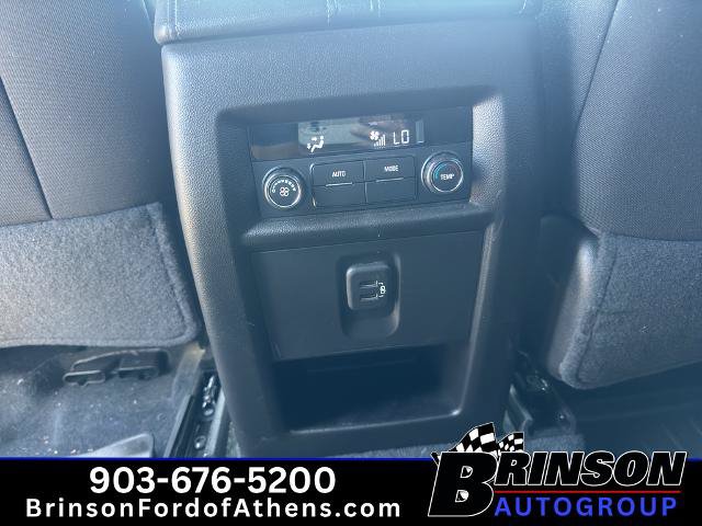 Used 2022 Chevrolet Traverse LT FWD image 13
