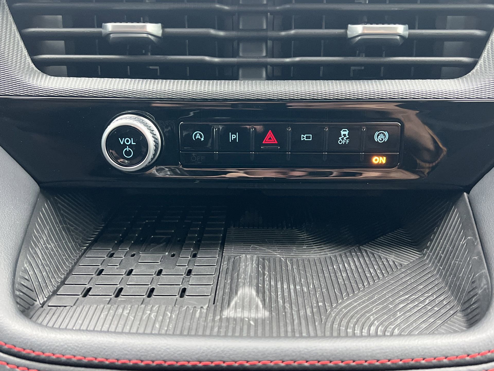 Certified 2025 Ford Explorer ST w/ Sun And Sound Package image 9