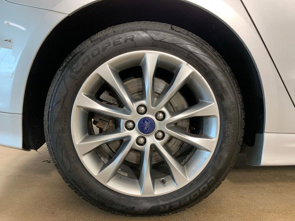 Certified 2017 Ford Fusion Energi SE FWD image 34
