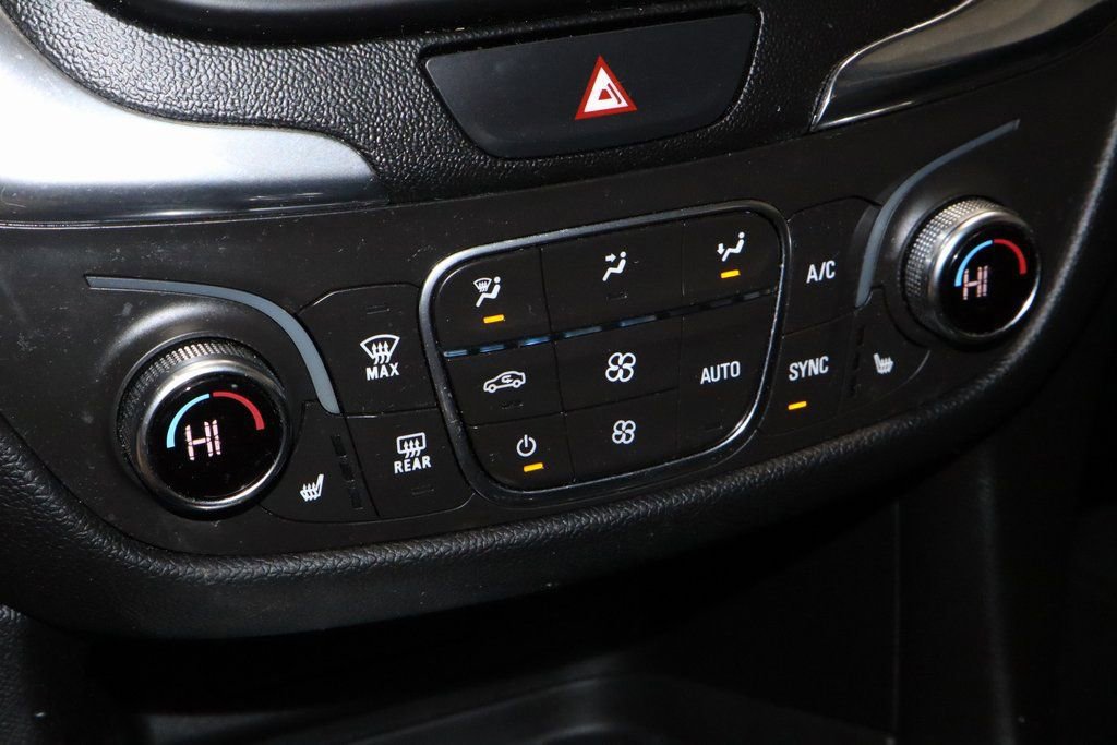 Used 2019 Chevrolet Equinox LT image 32