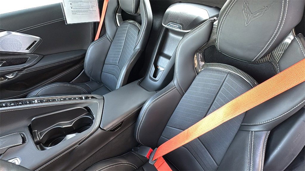 Used 2022 Chevrolet Corvette Stingray Premium Conv w/ Z51 Performance Package image 21