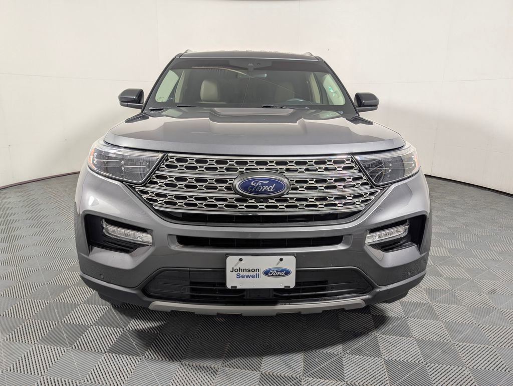 Certified 2022 Ford Explorer Limited RWD image 3