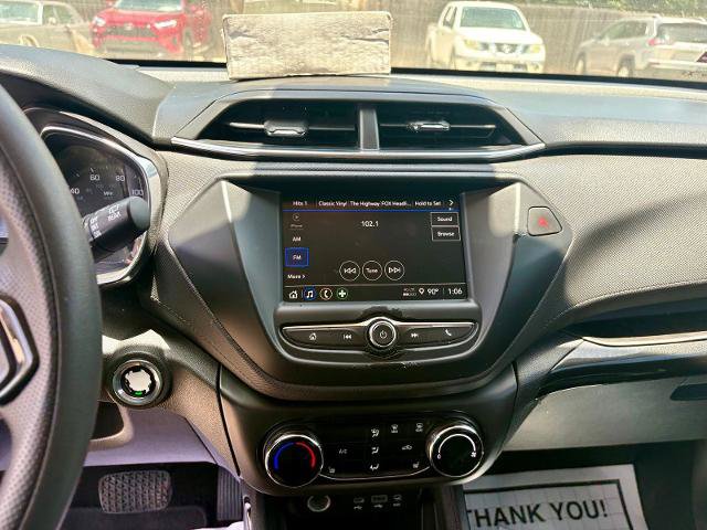 Used 2022 Chevrolet TrailBlazer LT FWD image 12
