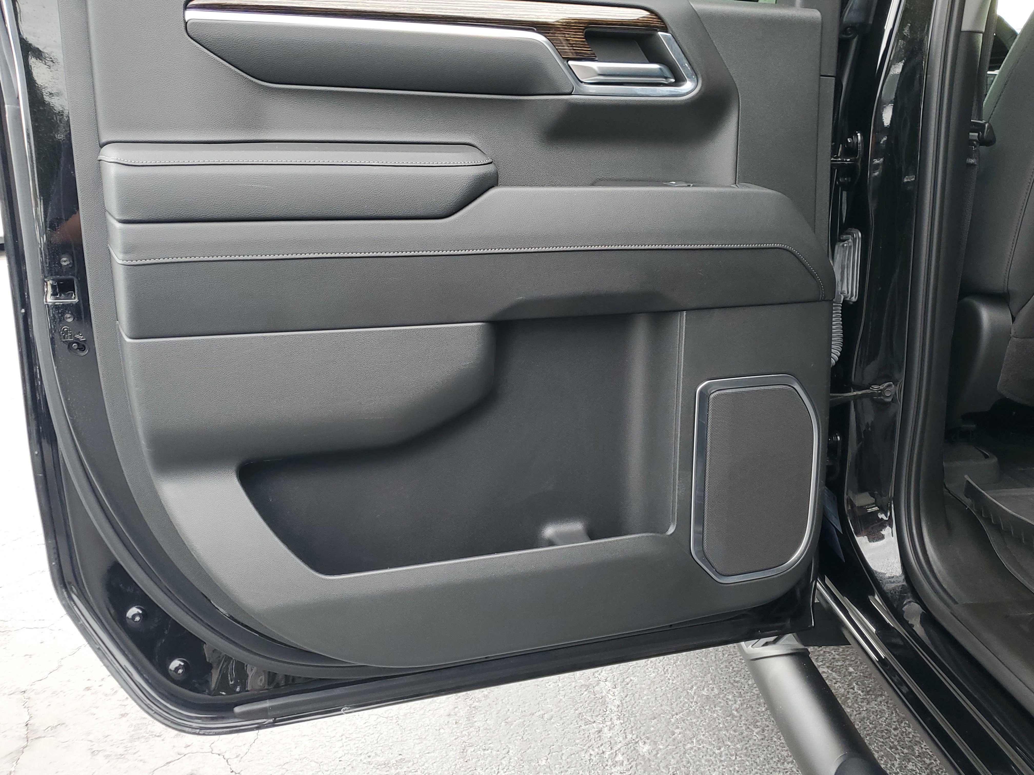 Used 2023 GMC Sierra 1500 Elevation image 12