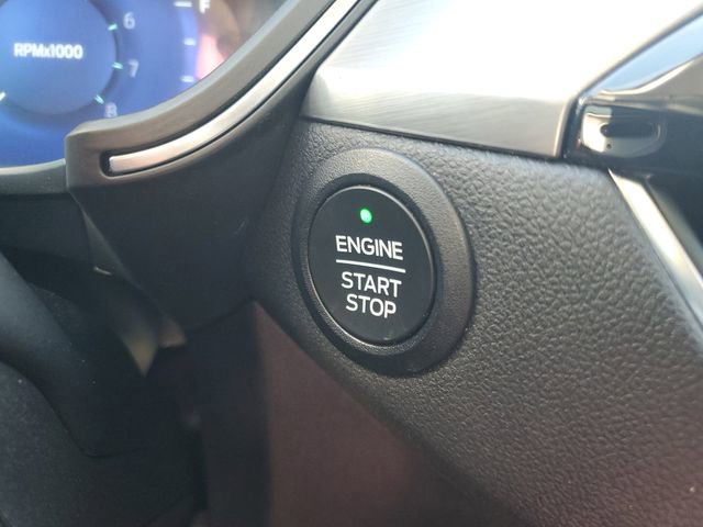 Certified 2022 Ford Escape Titanium w/ Class II Trailer Tow Package image 31