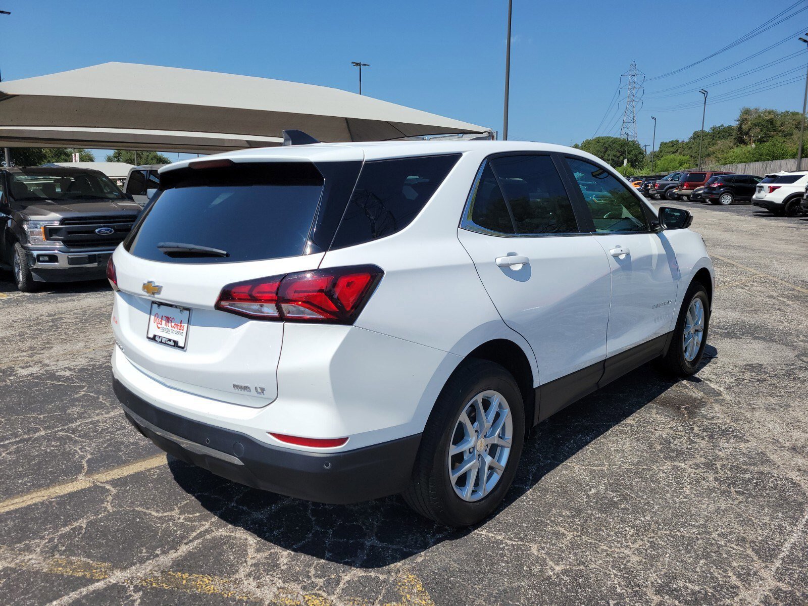 Used 2024 Chevrolet Equinox LT image 3