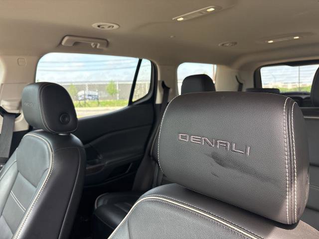 Used 2022 GMC Acadia Denali w/ Denali Technology Package FWD image 16
